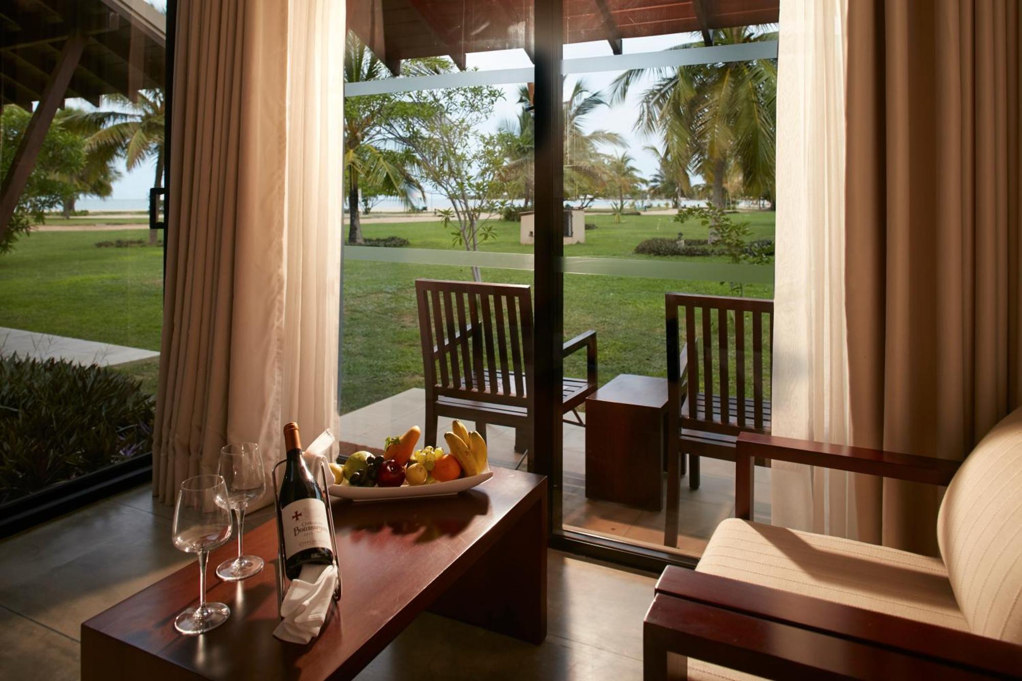 The Calm Resort & Spa Passikudah Exterior photo