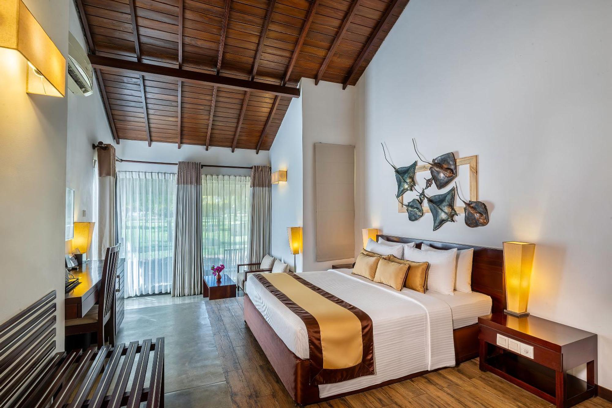 The Calm Resort & Spa Passikudah Exterior photo