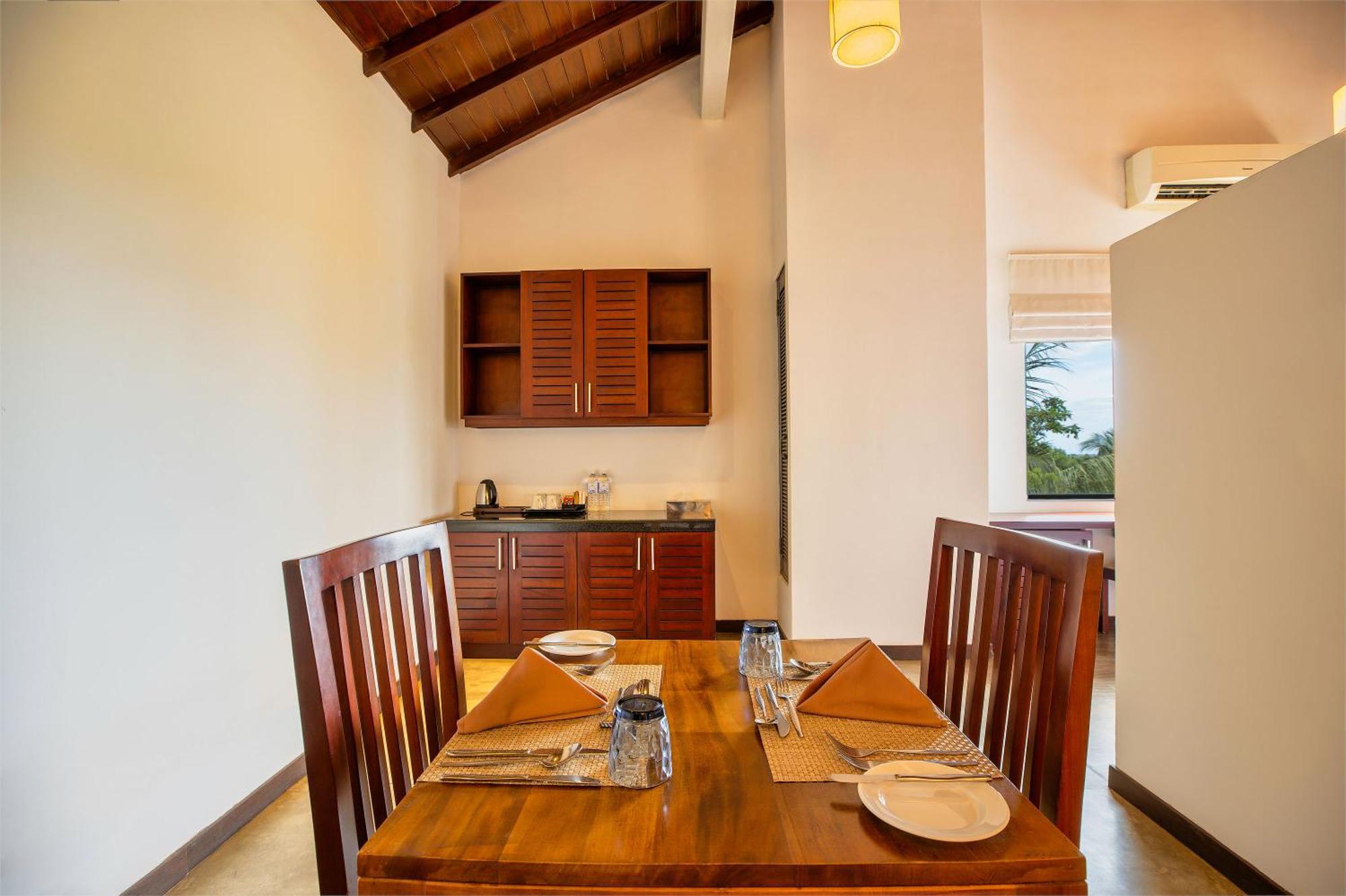 The Calm Resort & Spa Passikudah Room photo