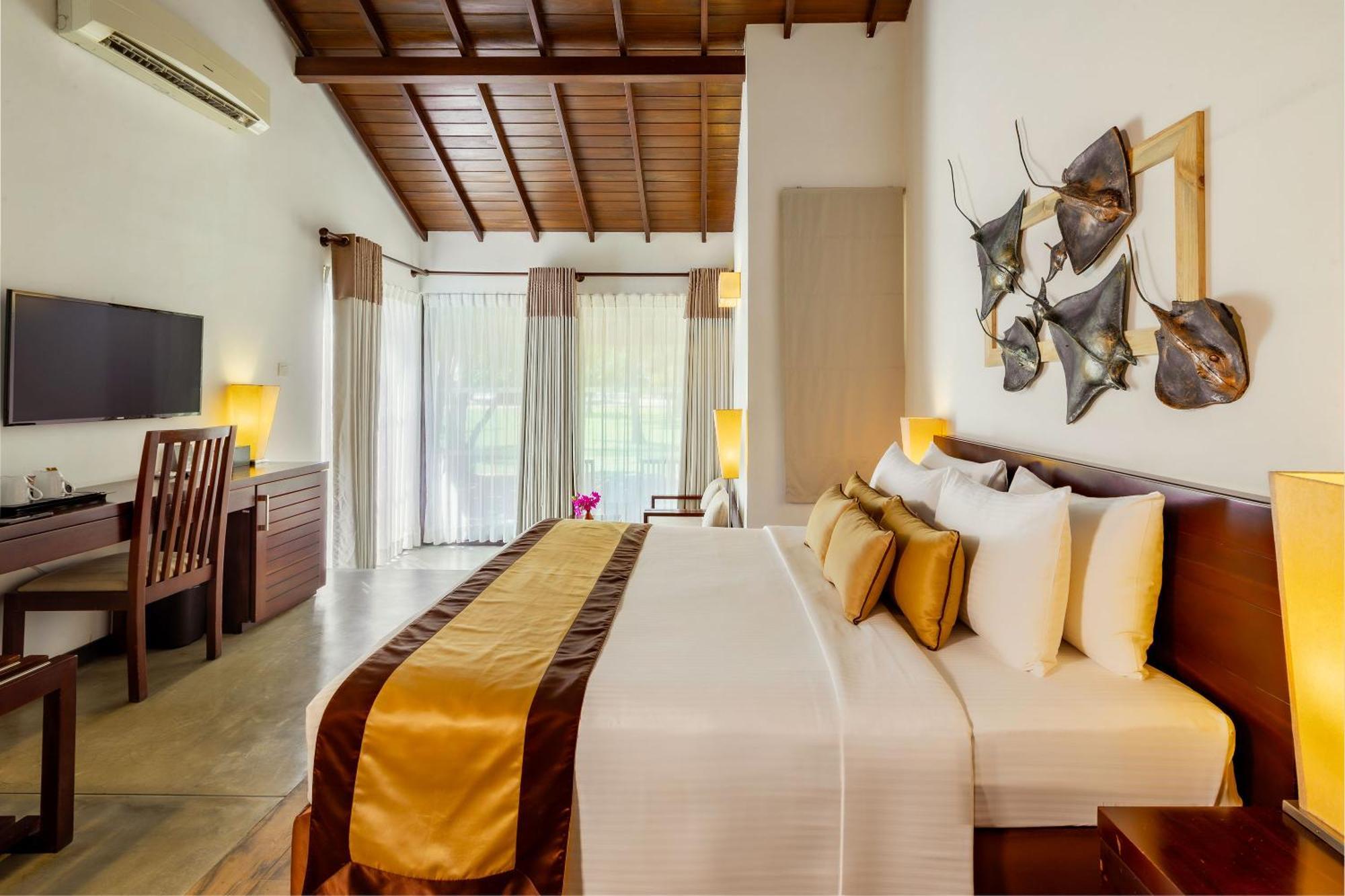 The Calm Resort & Spa Passikudah Exterior photo