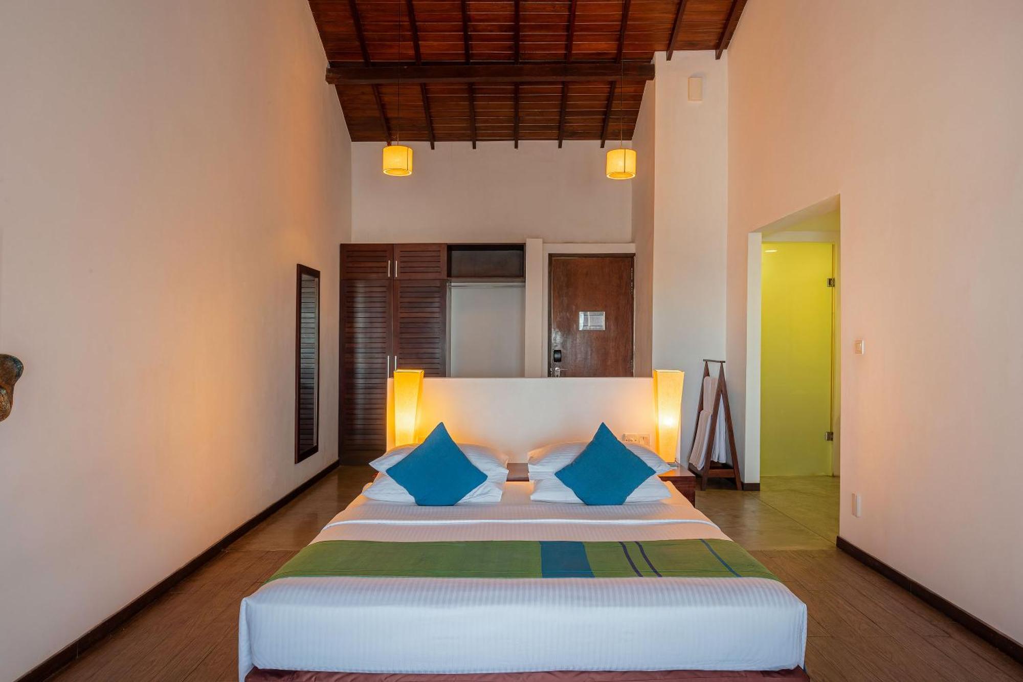 The Calm Resort & Spa Passikudah Room photo
